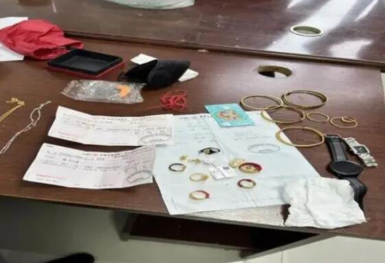 女子發霉大米藏30萬財物被孩子扔了 到底是什么情況？