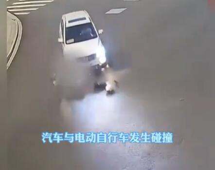 男子被撞后20元私了顱內出血渾然不知 究竟是怎么回事？