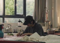 小伙上班視頻成網友解壓助眠神器 為什么這么火？
