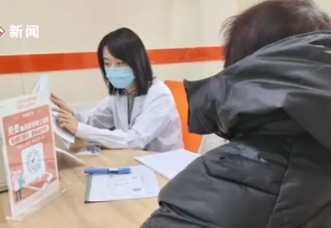 女兒陪媽媽看病被醫(yī)生看出腦瘤 真是救了一命了