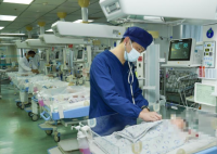 男寶先天性腹裂 腸胃裸露在外 背后真相實在讓人驚愕