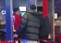 小伙自費1萬張票包影院請看《哪吒2》 事件始末2025最新消息