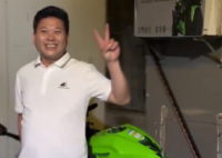 50歲爸爸的機(jī)車夢被6個子女實(shí)現(xiàn)了 實(shí)在太開心了
