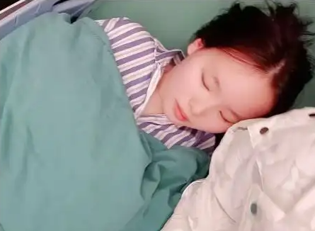 14歲抗癌博主小雅因骨癌去世 究竟是怎么回事？