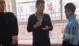 父親通過抓鬮給兩兒子分房 父母做得很對公平公正