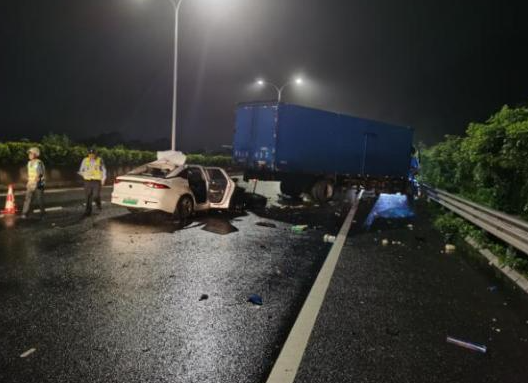 順風車追尾貨車致3死 細節披露 內幕曝光簡直太意外了