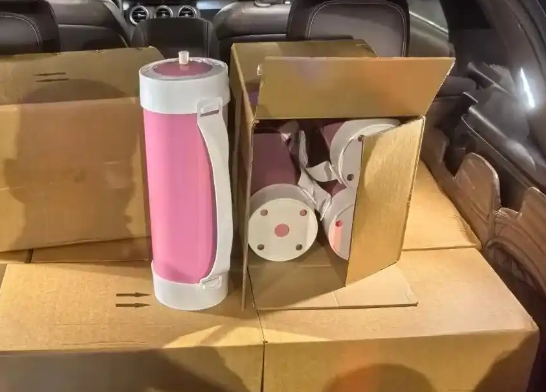 見到這種粉色“熱水瓶”馬上報警 內幕曝光簡直太意外了