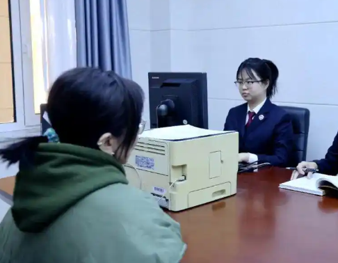 被家暴女子反擊丈夫被認定正當防衛 為什么引熱議？