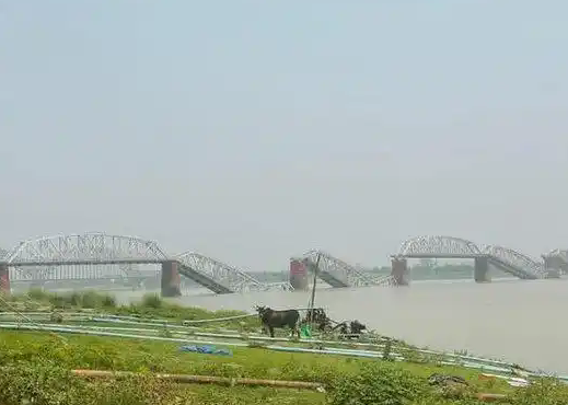 緬甸標志性大橋在強震中損毀嚴重 這也太可怕了