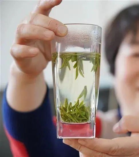 喝可樂能解酒？這類“解酒偏方”都不可信，真正解酒的是它
